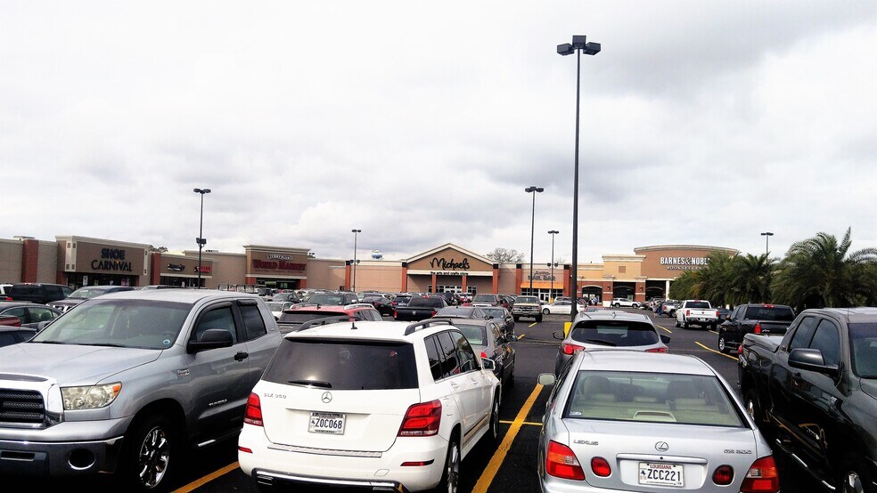 More Photos Of 1601 Westbank Expy, Harvey Unknown For Lease