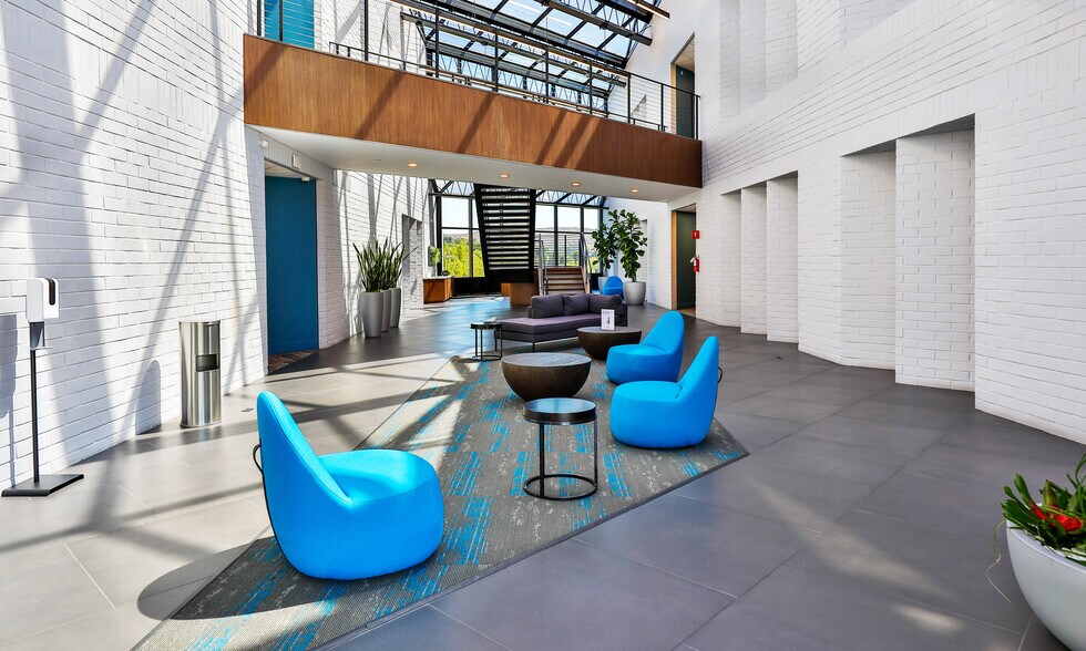 More Photos Of 30851 Agoura Rd, Agoura Hills Loft Creative Space For Sale