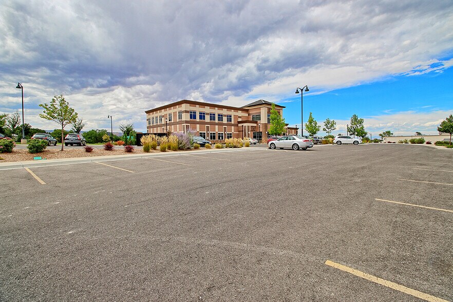 More Photos Of 201 W Park Dr, Grand Junction Medical For Lease
