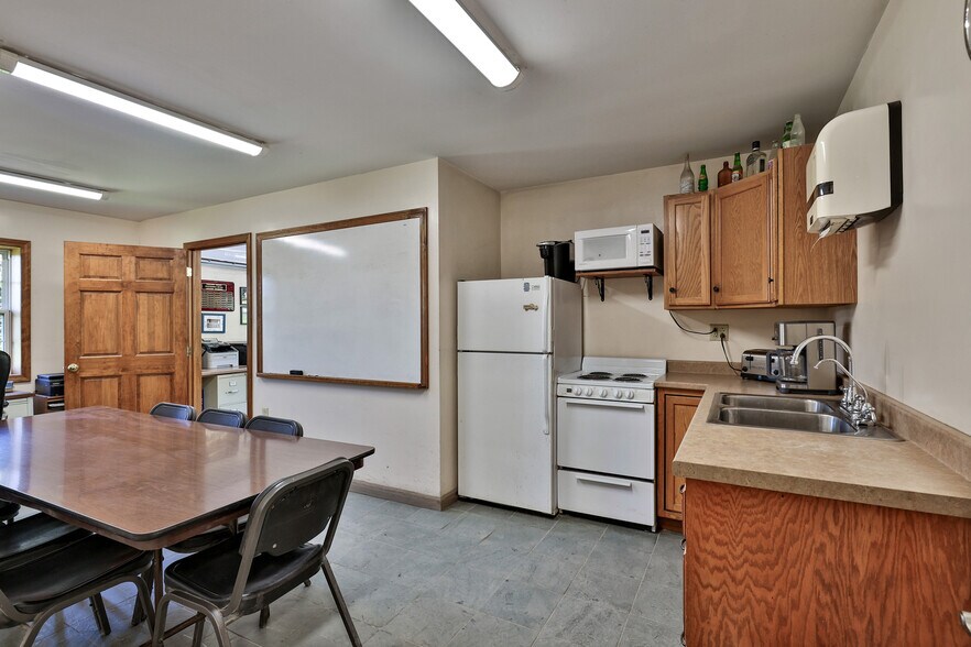 More Photos Of 1075 VT 30 N, Poultney Industrial For Sale
