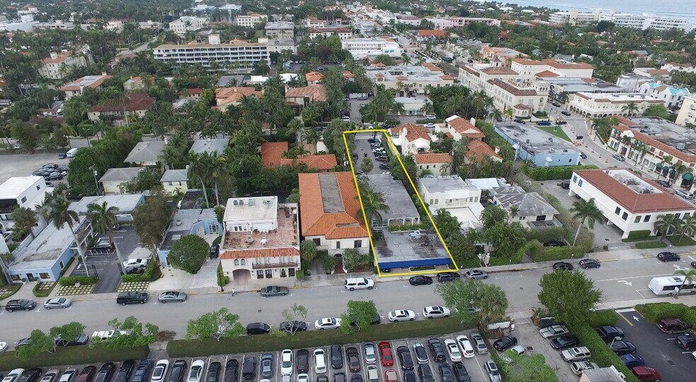 More Photos Of 217 Peruvian Ave, Palm Beach General Retail For Lease