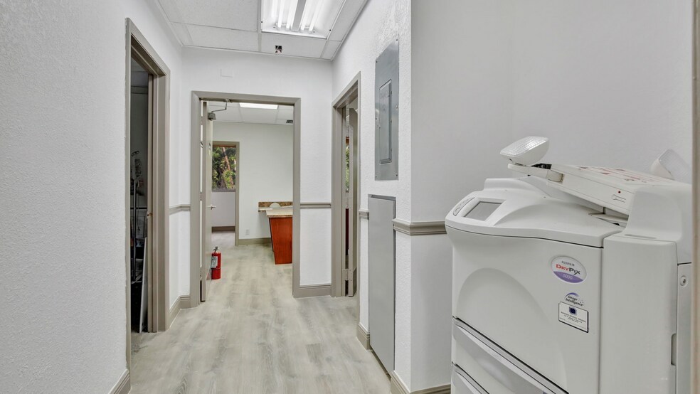 More Photos Of 7050 NW 4th St, Plantation Medical For Sale