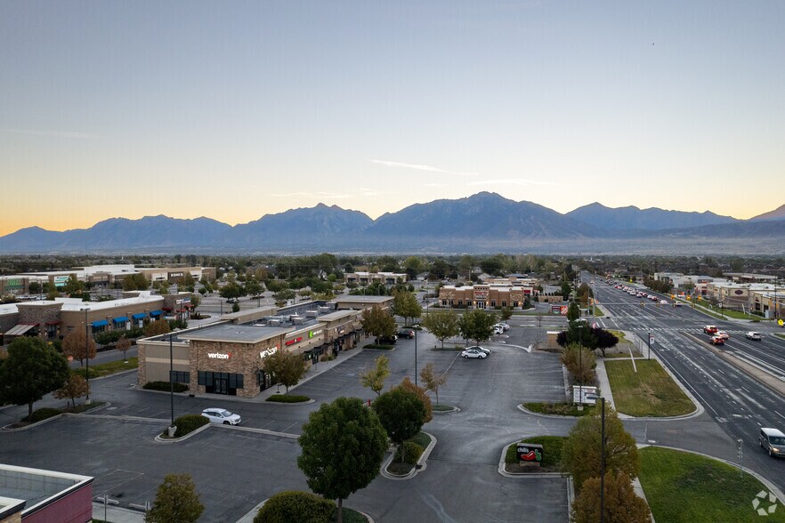 More Photos Of 3728 W 13400 S, Riverton General Retail For Lease