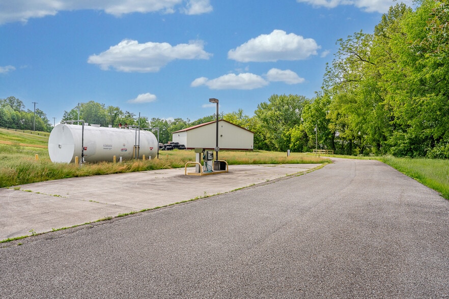 More Photos Of 55 Pleasants Industrial Park, Waverly Warehouse For Sale