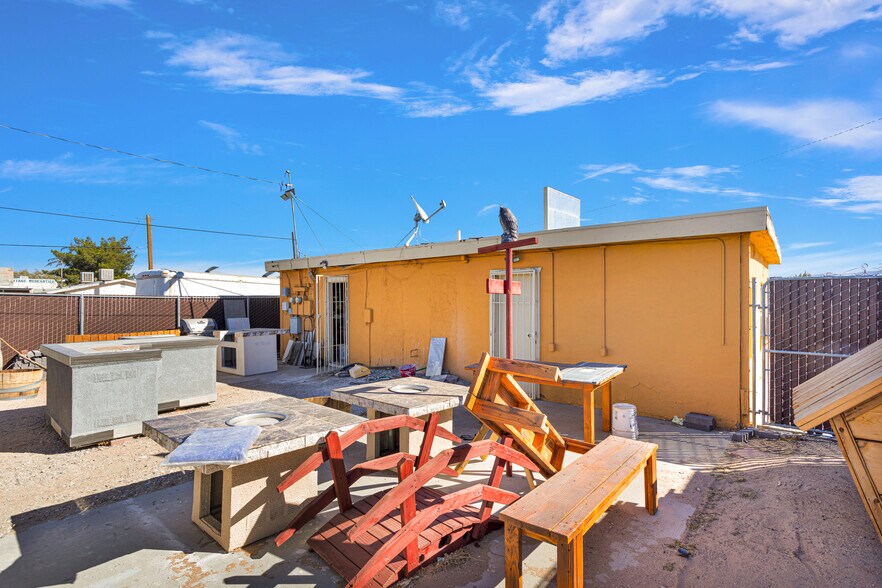 More Photos Of 9464 Hesperia Rd, Hesperia Freestanding For Sale