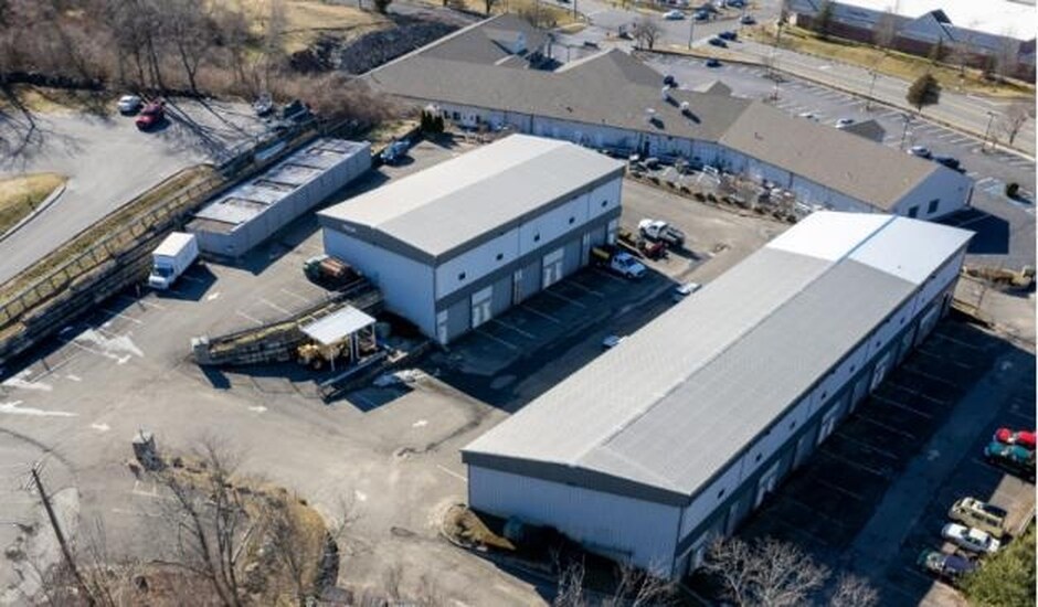 More Photos Of 7 Dunham Dr, New Fairfield Light Manufacturing For Lease