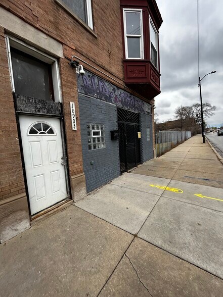 More Photos Of 10903 S Michigan Ave, Chicago Apartments For Lease