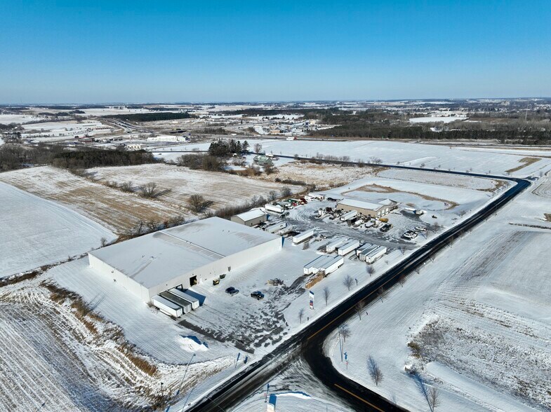 More Photos Of 2700 Alreich Ave, Baldwin Service For Sale