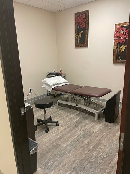 More Photos Of 2815 S Main St, Corona Medical For Lease