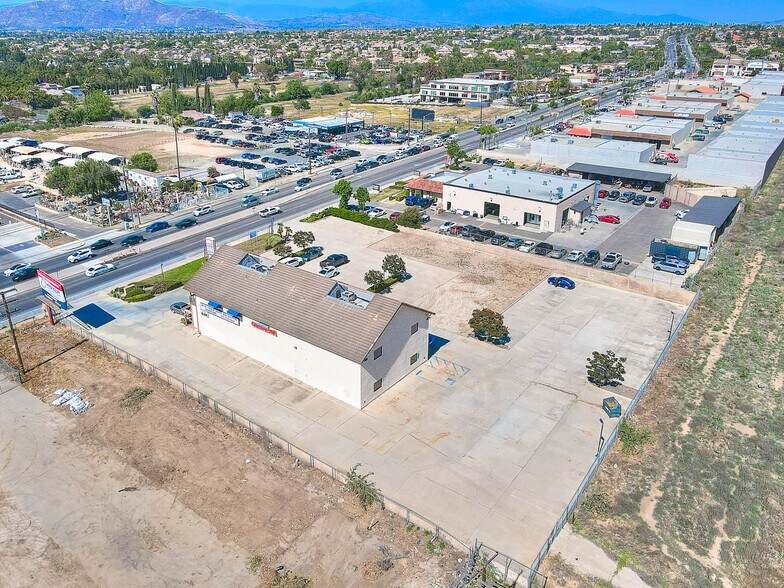 More Photos Of 18791 Van Buren Blvd, Riverside Freestanding For Lease