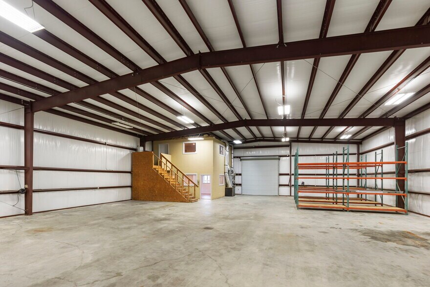 More Photos Of 8711 Hufsmith Kuykendahl Rd, Tomball Industrial For Sale