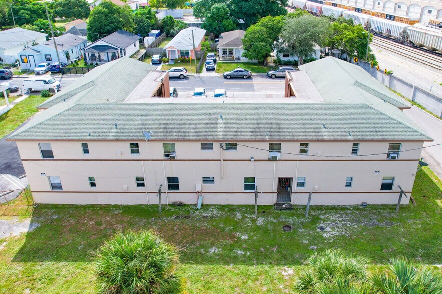 More Photos Of 535-537 18th St, West Palm Beach, West Palm Beach Apartments For Sale