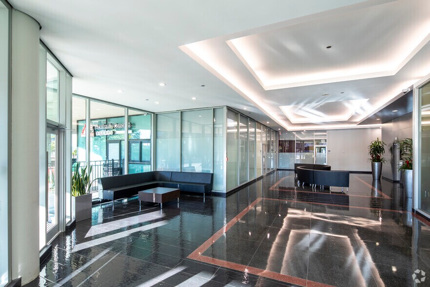 More Photos Of 100 York Blvd, Richmond Hill Office For Lease