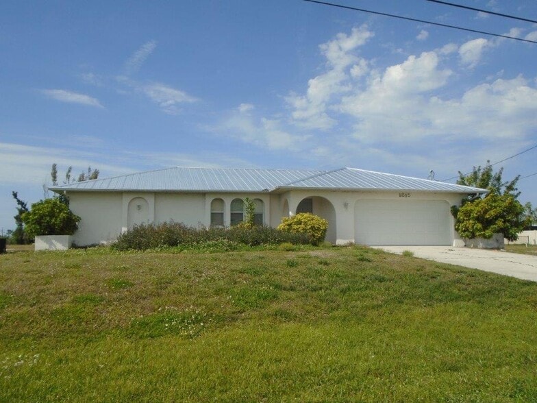 More Photos Of 1302 NE 4th Ter, Cape Coral Specialty For Sale