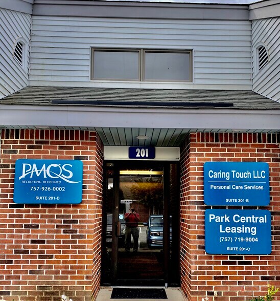 More Photos Of 610 thimble shoals Blvd, Newport News Unknown For Lease