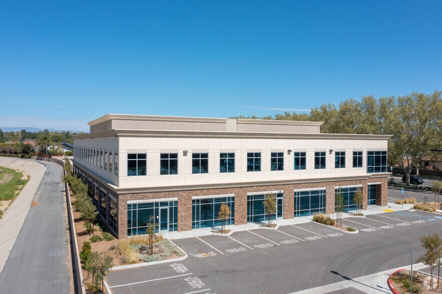 More Photos Of 25425 Orchard Village Rd, Santa Clarita Medical For Sale