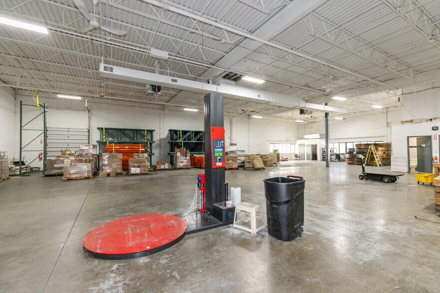 More Photos Of 161 Remington Blvd, Ronkonkoma Warehouse For Sale
