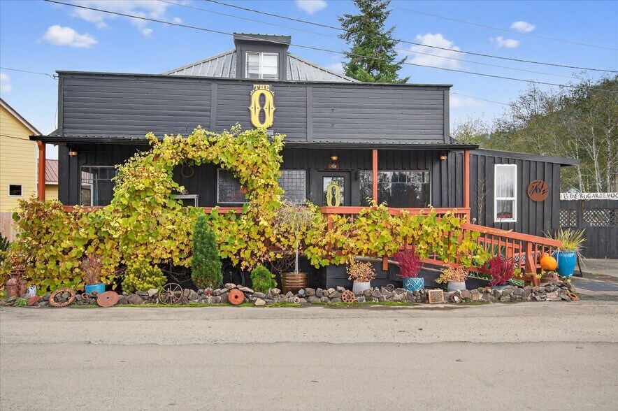 More Photos Of 8 Fairgrounds Rd, Skamokawa Hospitality For Sale