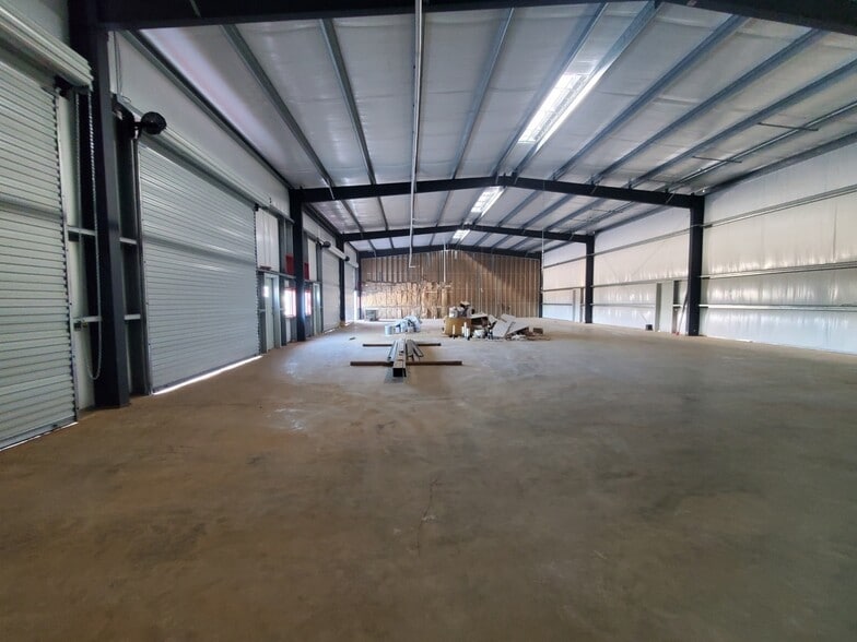 More Photos Of 1722 Cargill, Willis Flex For Sale