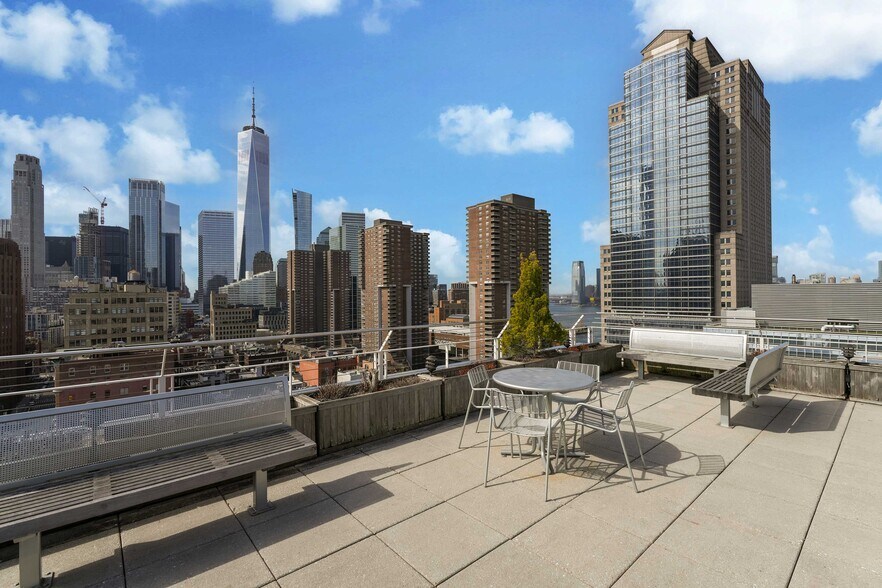 More Photos Of 145 Hudson St, New York Office Residential For Sale