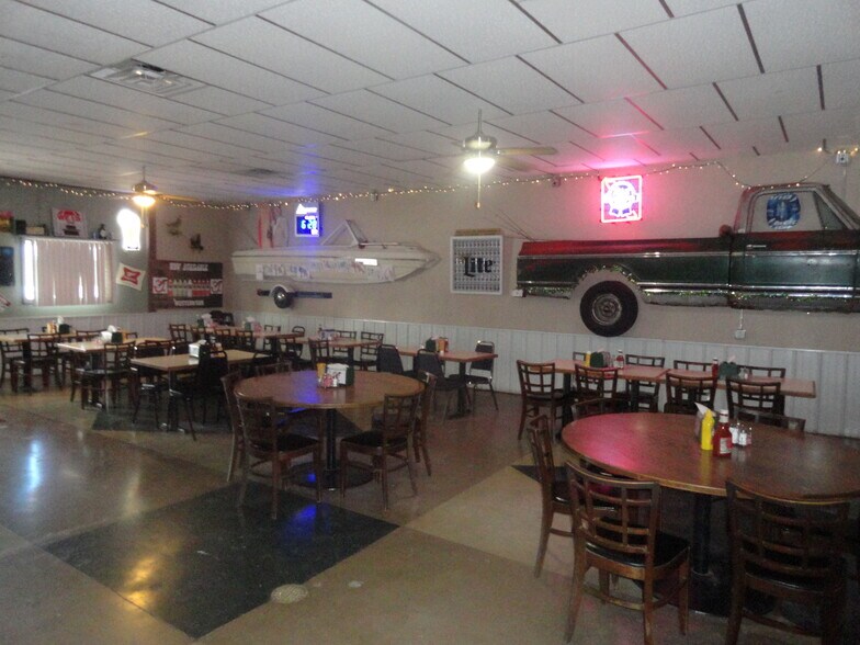 Primary Photo Of 136-136 1/2 S Ley St, Rockville Bar For Sale