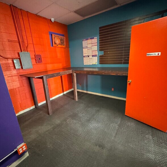 More Photos Of 4307 S Lowell Blvd, Denver General Retail For Lease