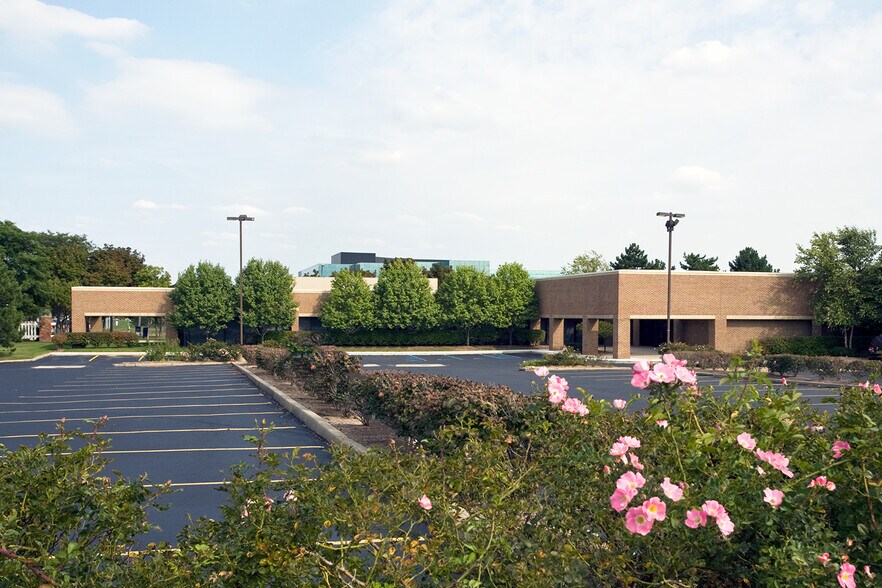 More Photos Of 39111 W 6 Mile Rd, Livonia Coworking Space