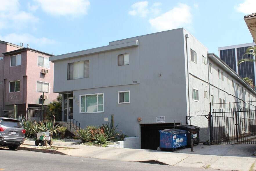 More Photos Of 942 S Burlington Ave, Los Angeles Apartments For Sale