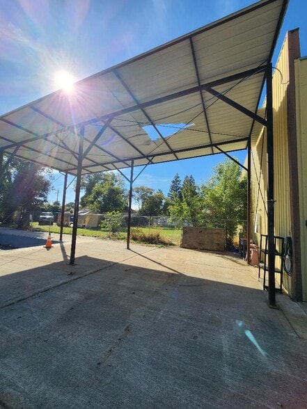 More Photos Of 389 Wilbur Ave, Yuba City Specialty For Lease