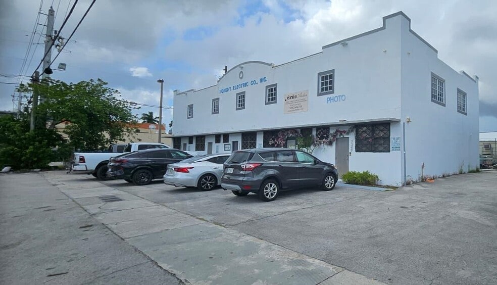 More Photos Of 7345 SW 41st St, Miami Warehouse For Sale