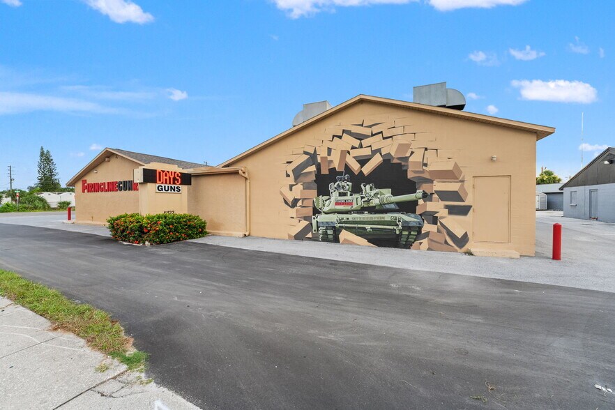 More Photos Of 6123 Ridge Rd, Port Richey Freestanding For Sale