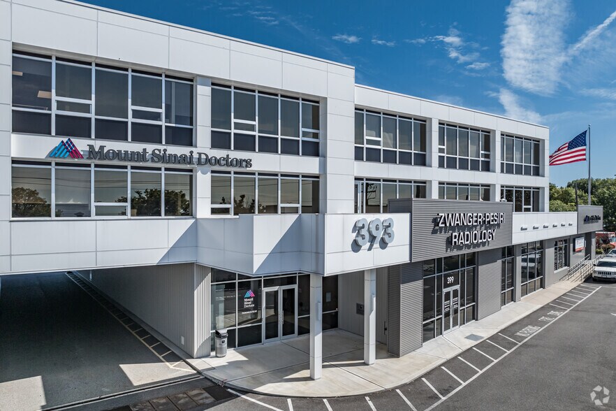 More Photos Of 371 Old Country Rd, Carle Place Storefront For Lease