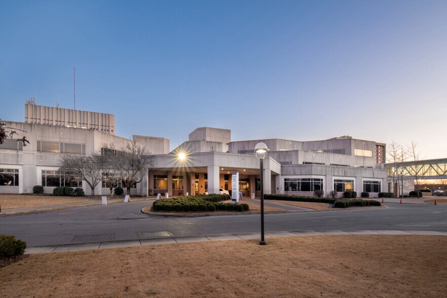 More Photos Of 801 Princeton Ave SW, Birmingham Unknown For Lease