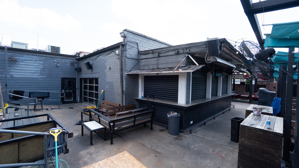 More Photos Of 5110 Washington Ave, Houston Storefront For Lease