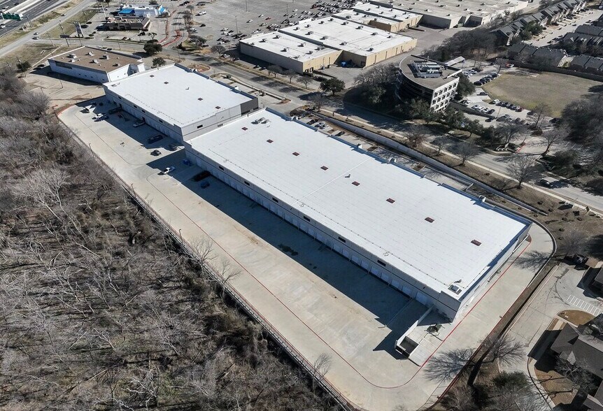 More Photos Of 420 Oakbend Dr, Lewisville Industrial For Sale