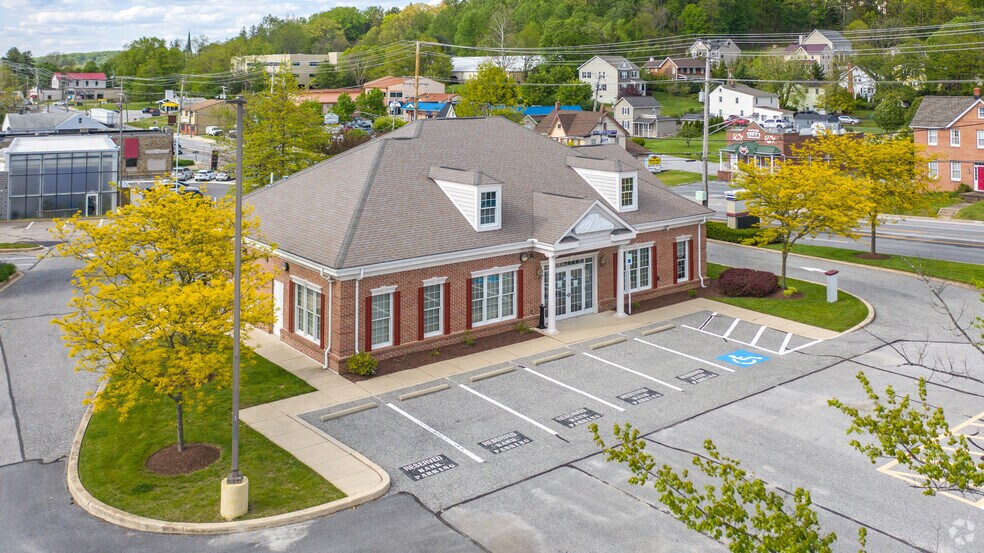 More Photos Of 10620 York Rd, Cockeysville Bank For Lease