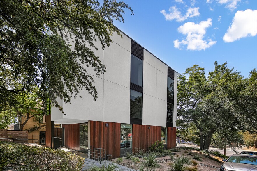 More Photos Of 2208 Lake Austin Blvd, Austin Office Residential For Sale