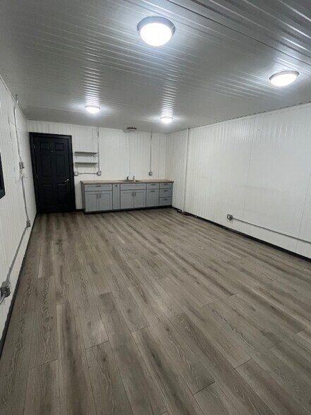 More Photos Of 10332 Rush St, El Monte Warehouse For Lease