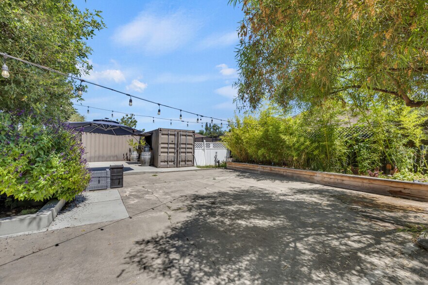 More Photos Of 9455 E Stockton Blvd, Elk Grove Specialty For Sale