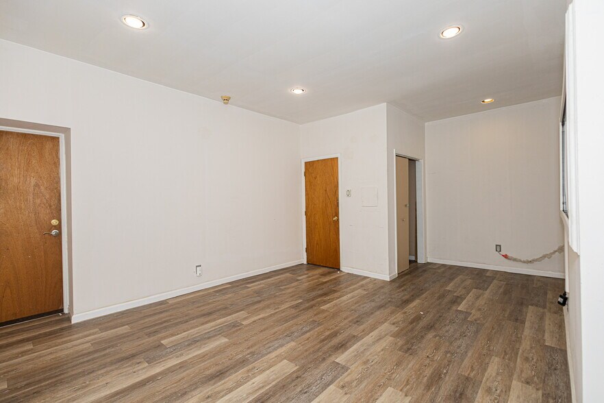 More Photos Of 215 High St, Mount Holly Office Residential For Lease