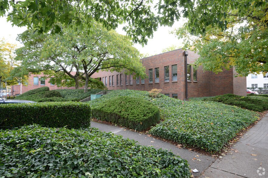More Photos Of 10615 SE Cherry Blossom Dr, Portland Office For Lease