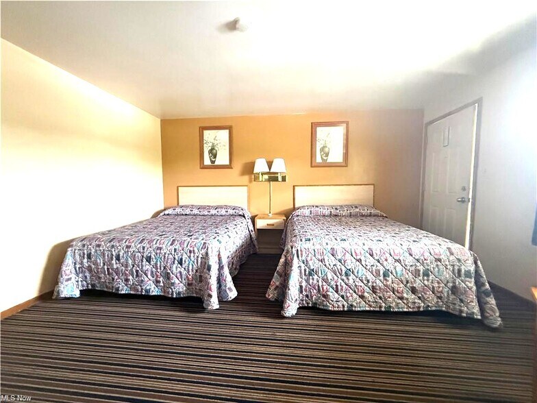 More Photos Of 6405 Glenn Hwy, Cambridge Hotel For Sale