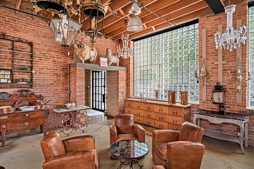 More Photos Of 1750 N Springfield Ave, Chicago Warehouse For Sale