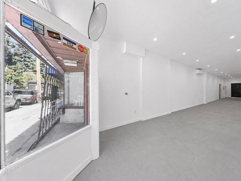 More Photos Of 14426 Friar St, Van Nuys Storefront For Sale