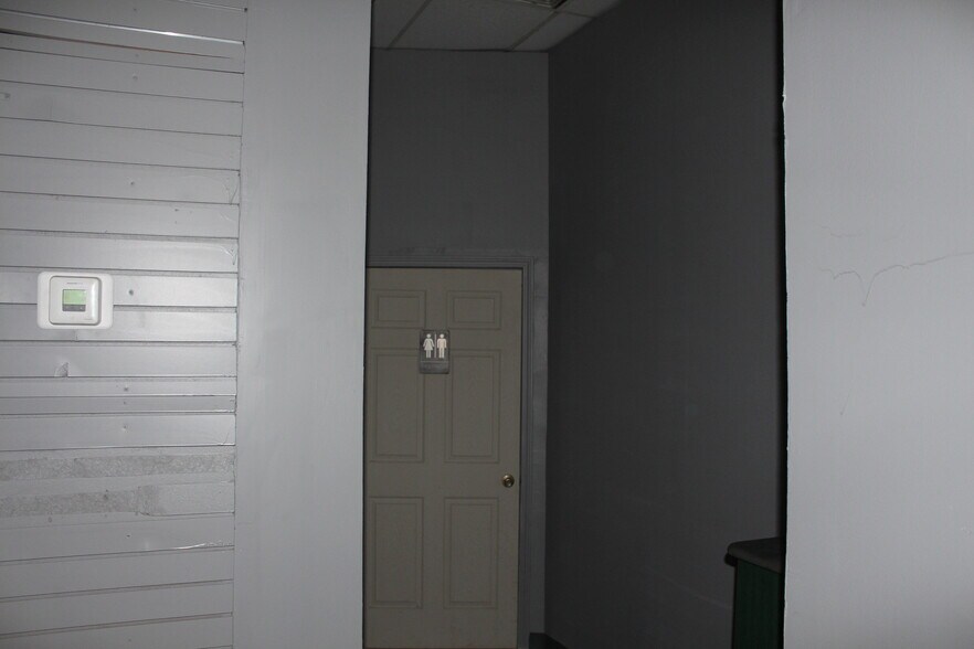 More Photos Of 4906 Harrisburg Blvd, Houston Storefront For Sale