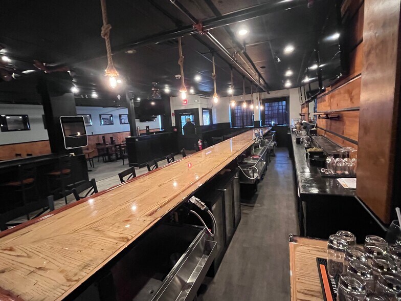 More Photos Of 27-45 Lafayette Sq, Haverhill Office For Lease