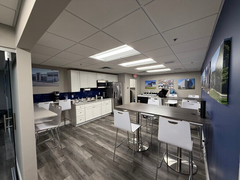 More Photos Of 1720 E Tiffany Dr, West Palm Beach Office For Lease