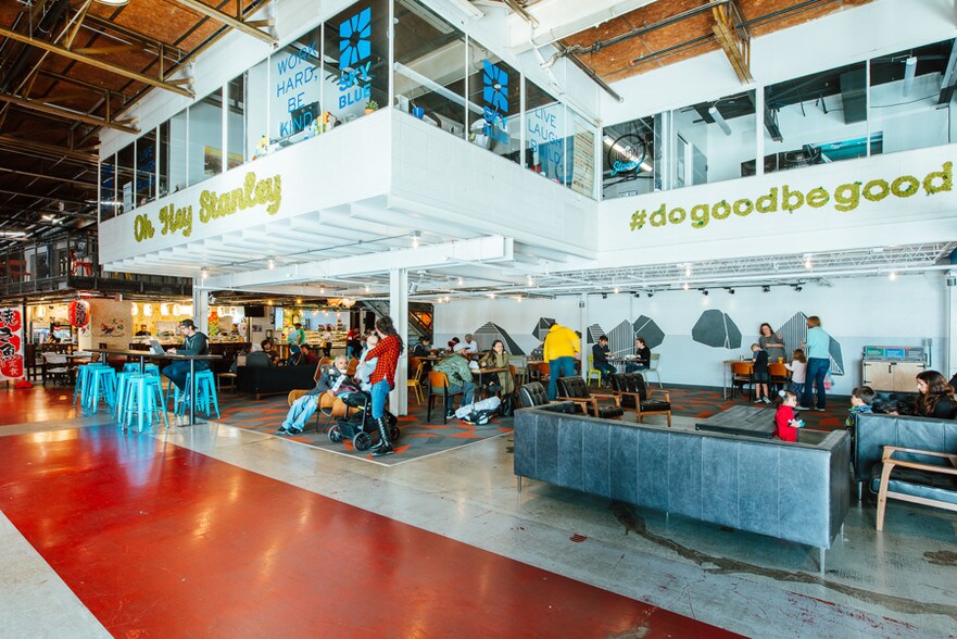 More Photos Of 2501 Dallas St, Aurora General Retail For Lease