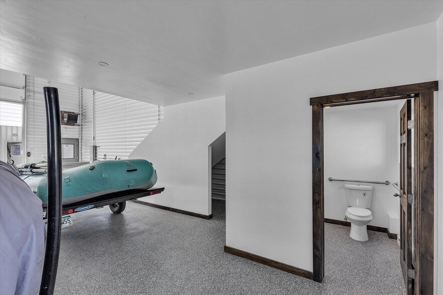 More Photos Of 453 Commerce St, Hayden Office For Sale
