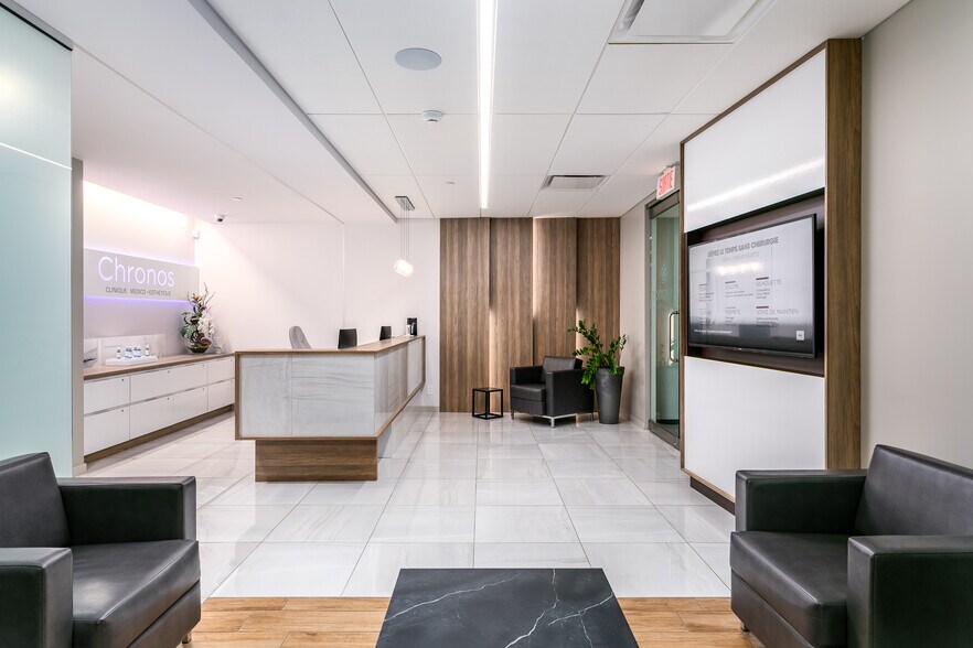 More Photos Of 50 Rue Saint-Charles O, Longueuil Medical For Lease